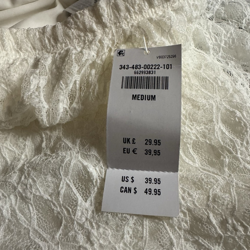 Hollister Women's Lace Lined White Skirt with Built in Shorts Size M - Picture 7 of 8